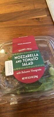 Trader Joe's Mozzarella And Tomato Salad With Balsamic Vinaigrette packaging