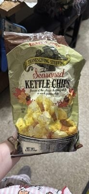 Trader Joe's Thanksgiving Stuffing Seasoned Kettle Chips packaging