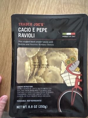 Trader Joe's Cacio E Pepe Ravioli packaging
