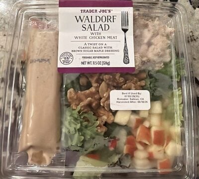 Trader Joe's Waldorf Salad With White Chicken Meat packaging