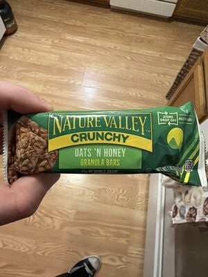 Nature Valley Crunchy Oats 'n Honey Granola Bar packaging