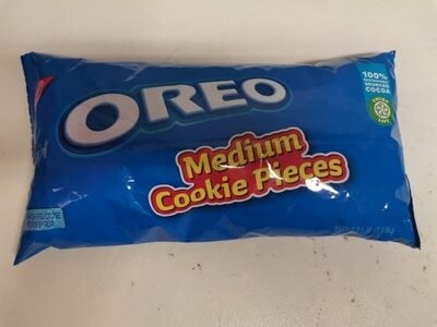 Oreo Medium Cookie Pieces package