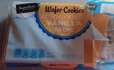 Signature Select Vanilla Creme Wafer Cookies package
