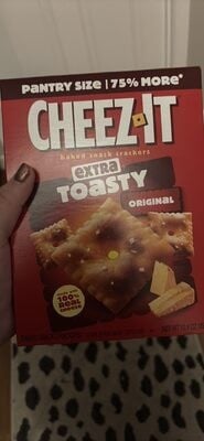 Kellogg's Cheez It Crackers Extra Toasty packaging