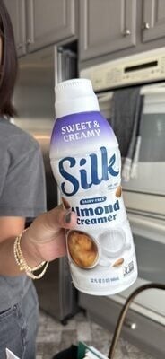 Silk Almond Sweet & Creamy Creamer packaging
