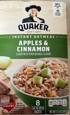Quaker Apples & Cinnamon Instant Oatmeal package