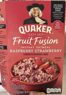Quaker Raspberry Strawberry Fruit Fusion Instant Oatmeal packaging