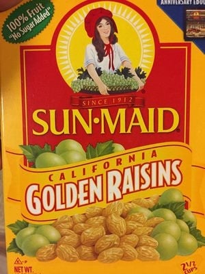 Sun-Maid California Golden Raisins In A Box packaging