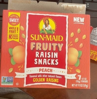 Sun-Maid Fruity Raisin Snacks Peach 7-Ct Box/.7oz Pouches packaging