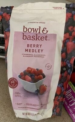 Shoprite Berry Medley Strawberries, Blackberries, Blueberries, Raspberries package