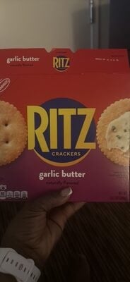 Ritz Garlic Butter Crackers package