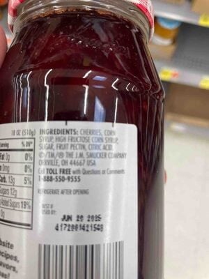 Smucker's Cherry Preserves packaging