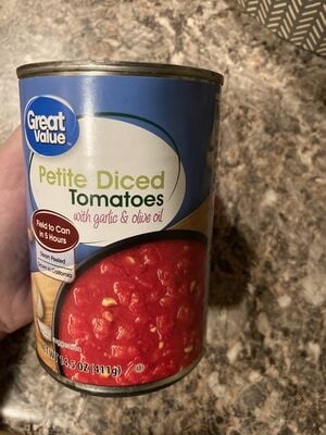 Great Value Petite Diced Tomatoes With Garlic & Olive Oil packaging