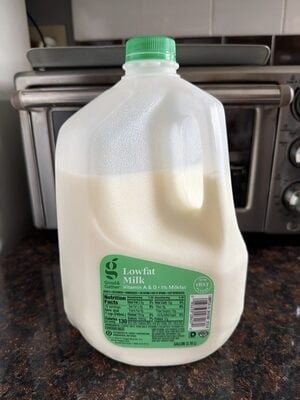 Good & Gather 1% Milk - 1gal package