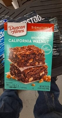 Duncan Hines California Walnut Brownie Mix package