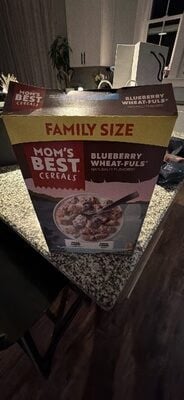 Mom's Best Cereals Lightly Sweetened Whole Wheat Cereal, Blueberry Wheatfuls packaging